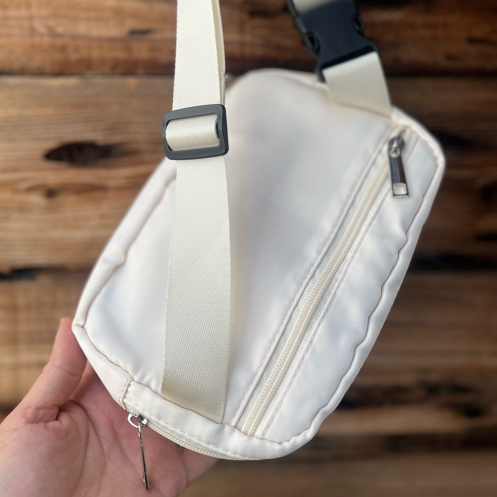 TOYOTA | Cream Off-White Crossbody Fanny Pack - Picture 4 of 6